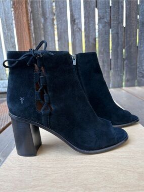 Frye Amy Side Ghillie Black Suede Open Toe Heeled Bootie Sz 7.5M
